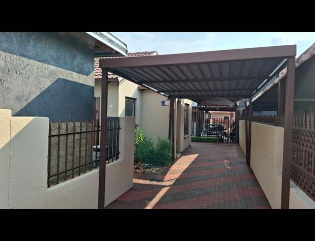 3 BEDROOM HOUSE FOR SALE IN SOSHANGUVE VV